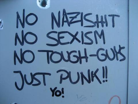 Фотография Astro-Zombie