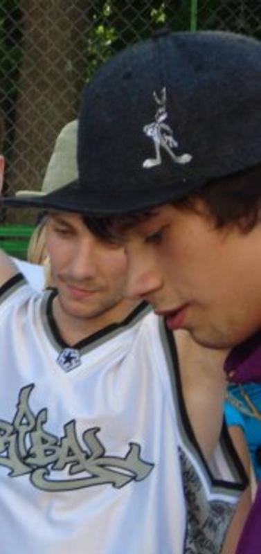 Морковный))