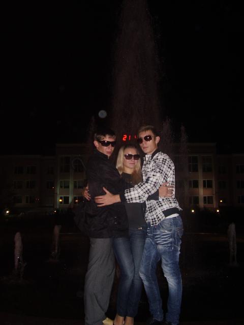 Угадайте где чьи руки)