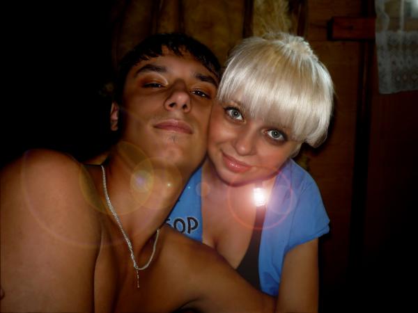 я с девушкой :)