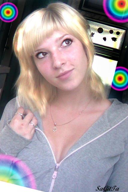 Глаза тут у меня странные=)) Шальные)