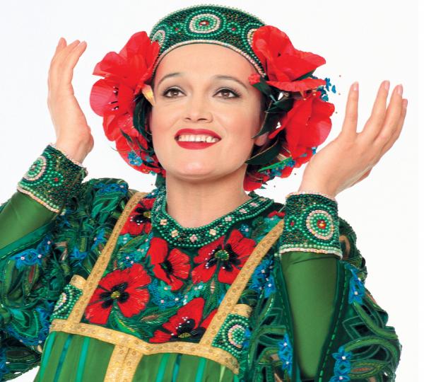 течет ручей