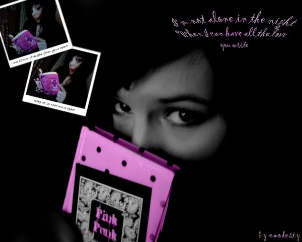 старая фота, сделанная моей подругой в её любимых тонах) мне почимуто нравицца)